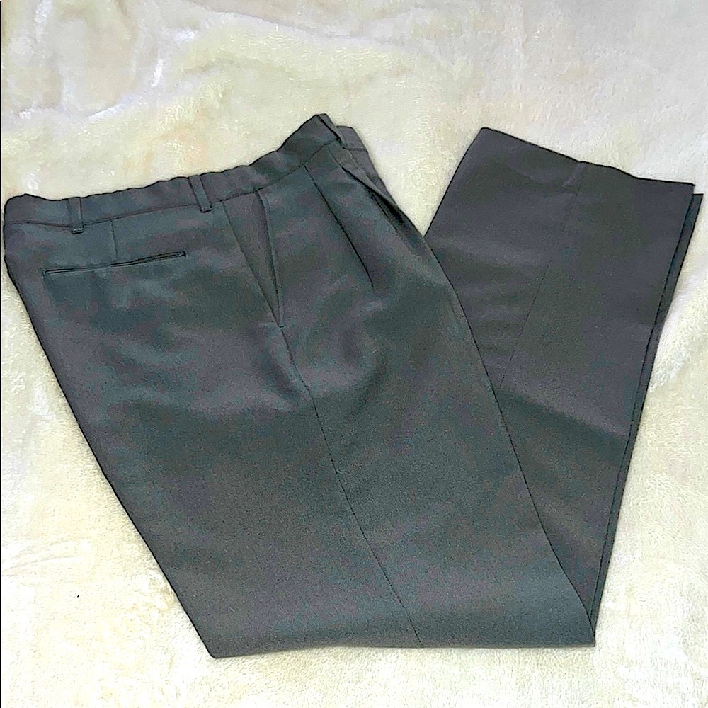 🔴 CLEARANCE 👖 PERMA PRESS NO-IRON PLEATED GRAY CASUAL DRESS PANTS Men’s W32 L34